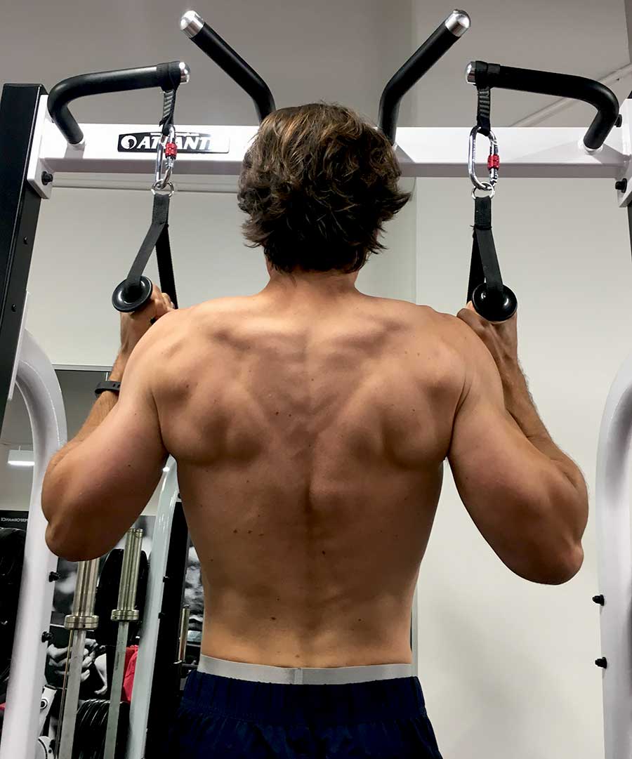 Anthony-in-gym-pullup