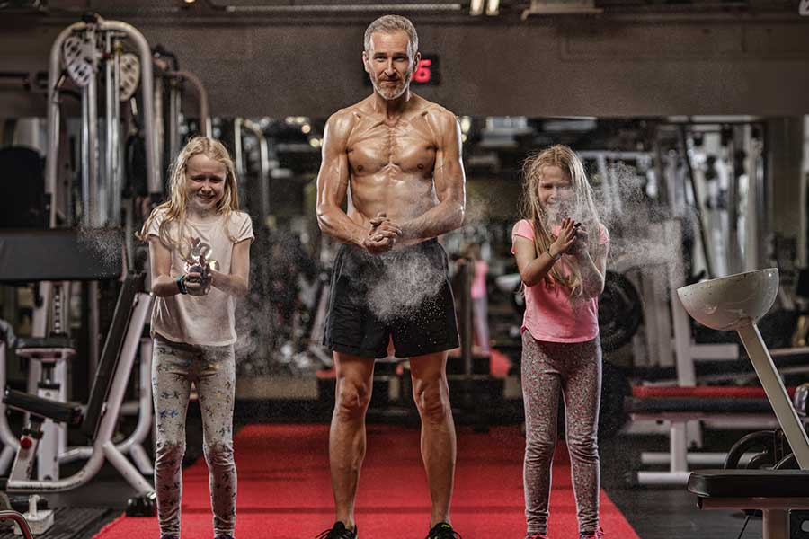  Daniel-in-the-gym-with-daughters Ultimate Performance