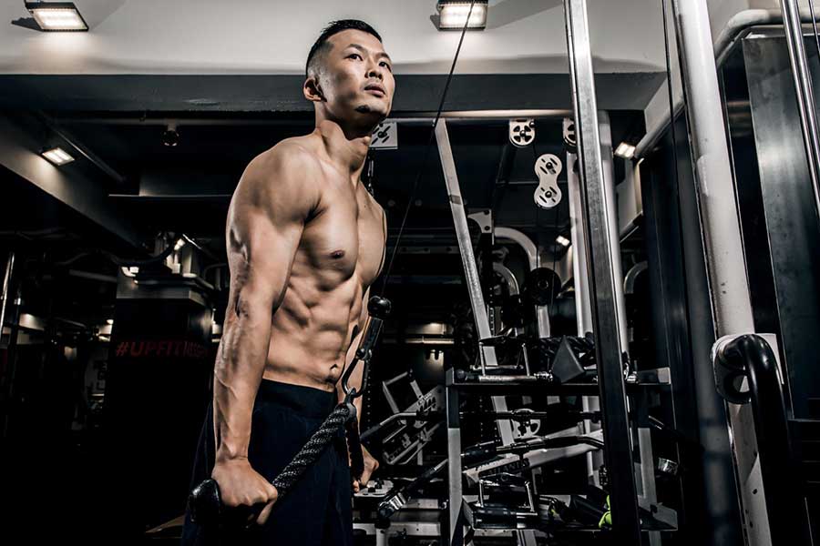  Tin-in-the-gym-pulldown Ultimate Performance