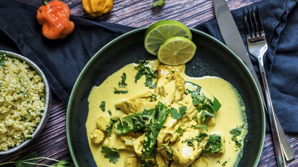 Healthy Coconut Chicken Curry & Cauliflower Rice Recipe